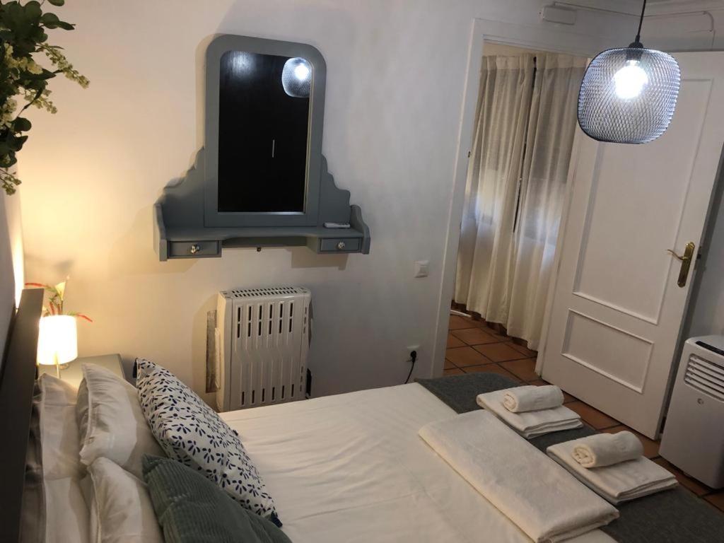 Apartamento Familiar En Toledo, Con 2 Dormitorios, Camas De Matrimonio, Ideal Ubicacion Y Fantasticas Vistas Buitenkant foto