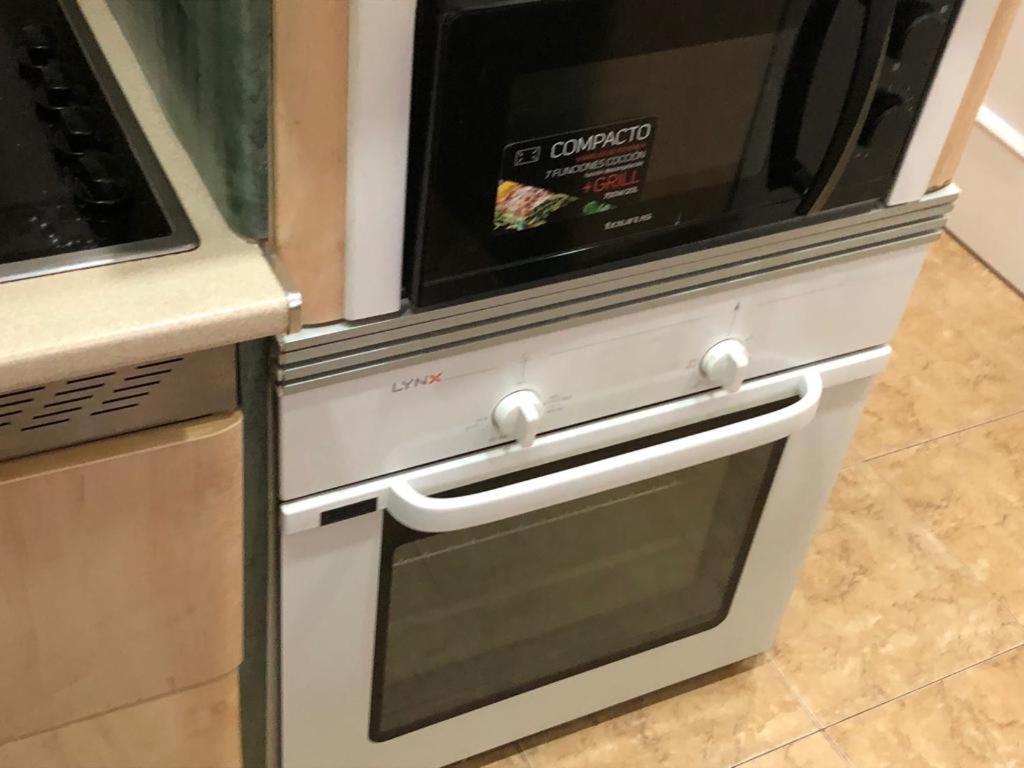 Apartamento Familiar En Toledo, Con 2 Dormitorios, Camas De Matrimonio, Ideal Ubicacion Y Fantasticas Vistas Buitenkant foto