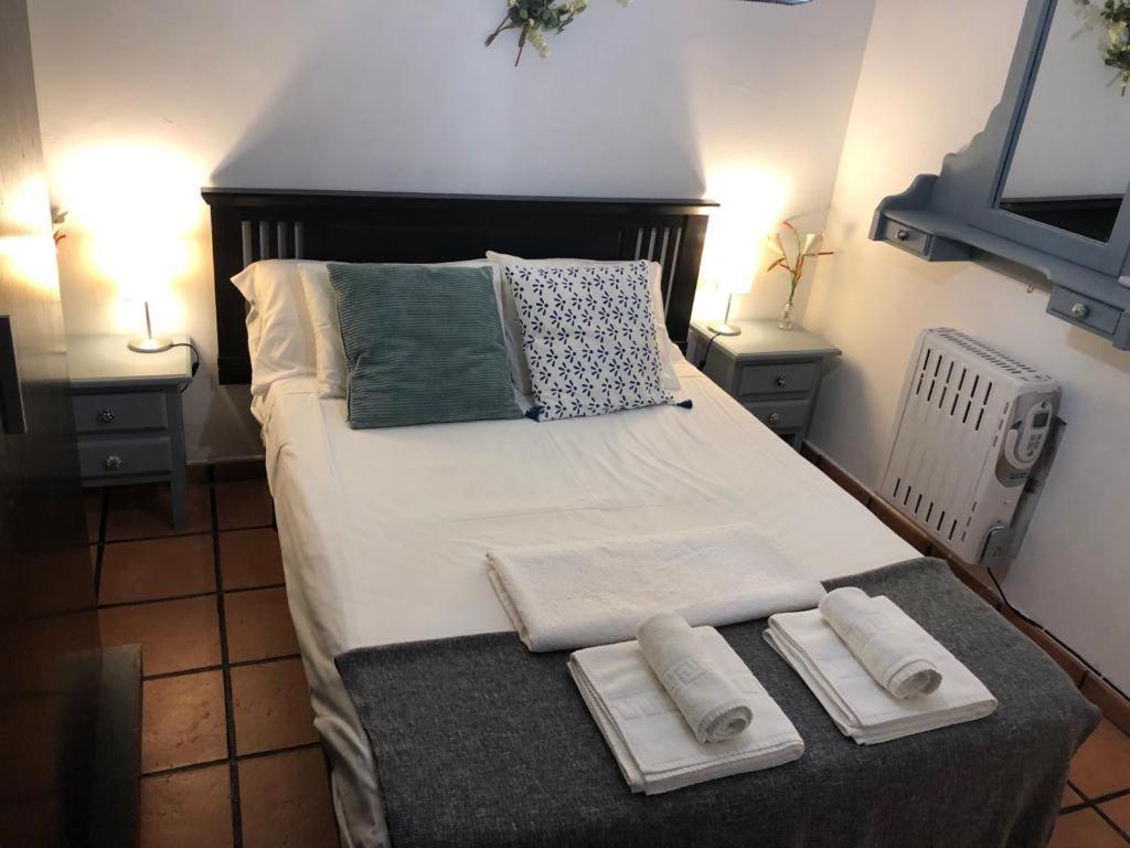 Apartamento Familiar En Toledo, Con 2 Dormitorios, Camas De Matrimonio, Ideal Ubicacion Y Fantasticas Vistas Buitenkant foto
